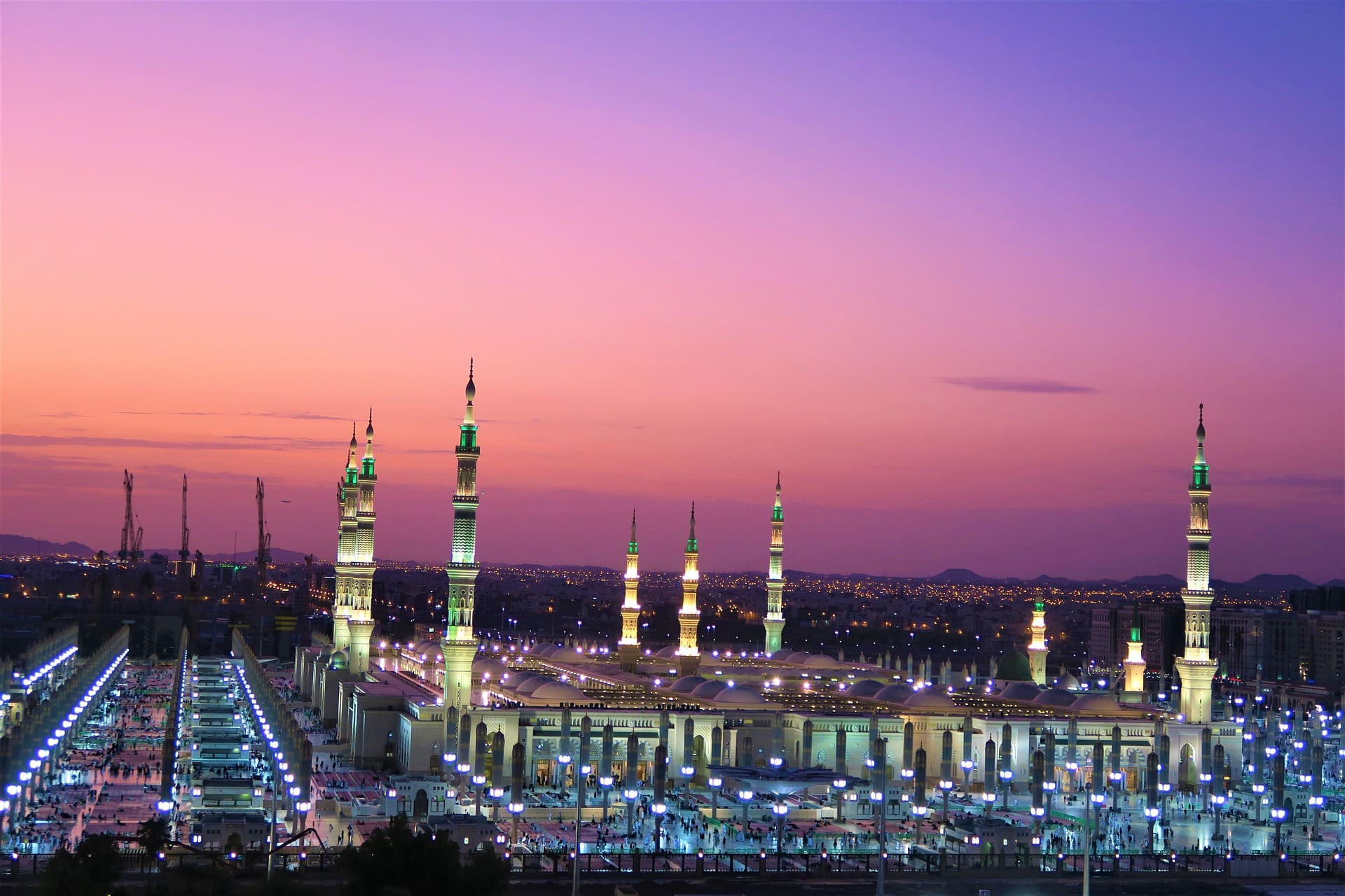 financial advice for expats in Saudi Arabia