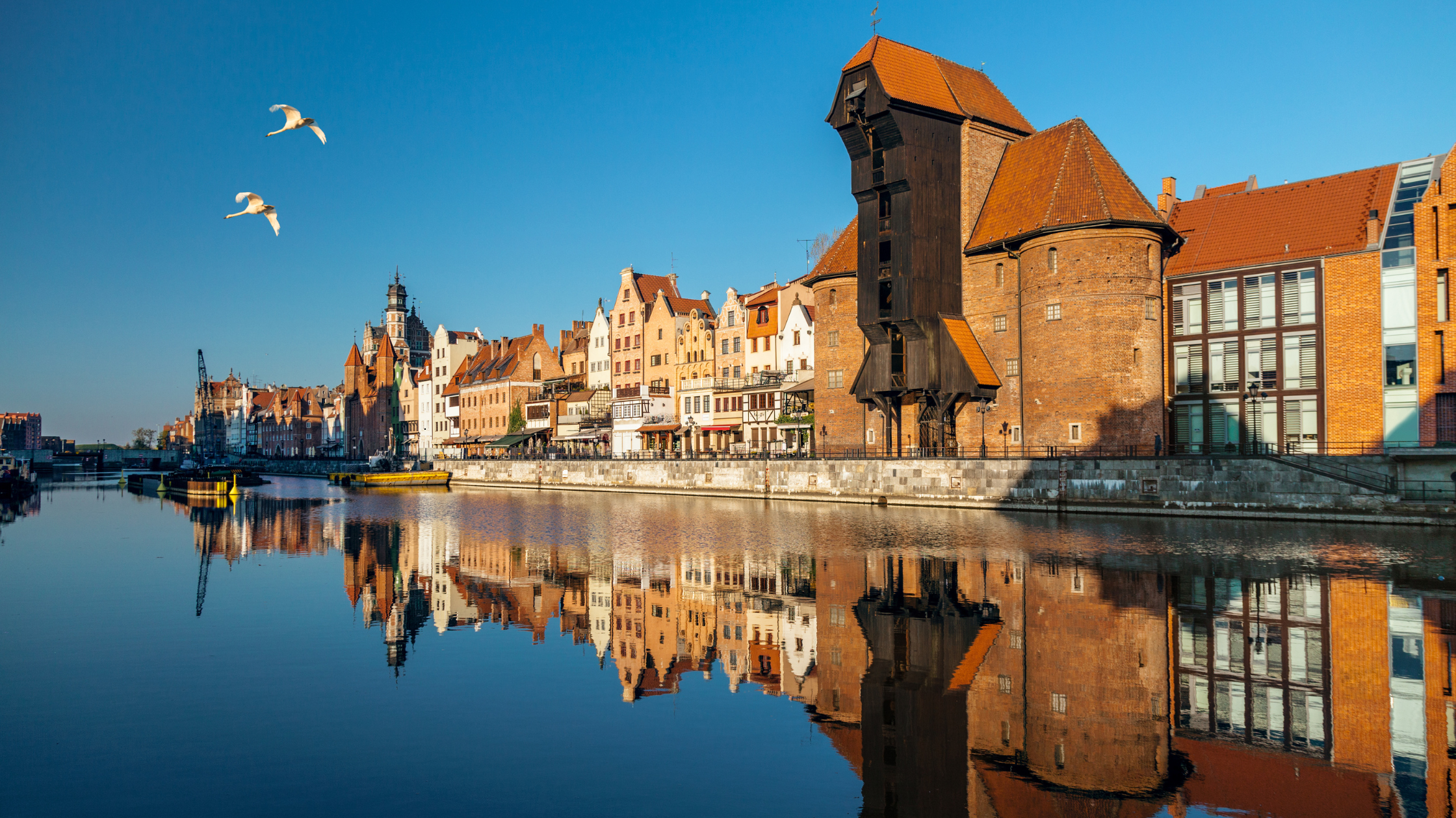 What happens to your UK pension if you move abroad